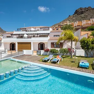 https://2charming-villahuge-terracespoolgardenseaview.tenerifehoteles.net